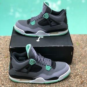 ❌Sold❌ Jordan 4 Green Glow
